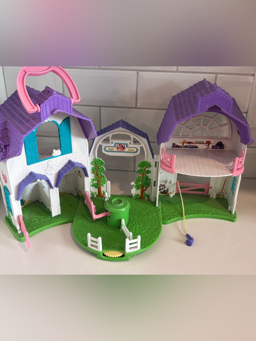 Sweet Streets fisher price 2004 riding stable